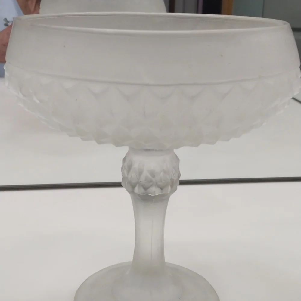 VINTAGE INDIANA GLASS CO. 7.25 INCH FROSTED CANDY COMPOTE DISH